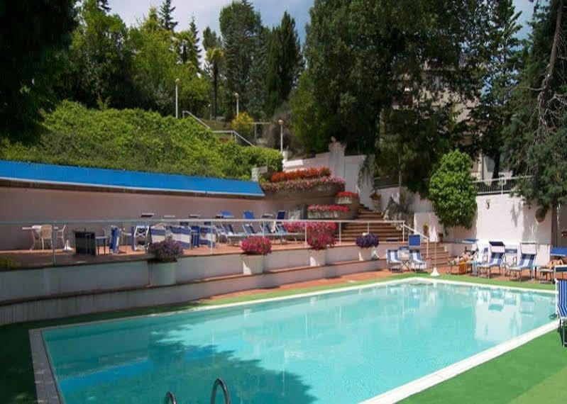 Hotel Moderno Chianciano Terme Zewnętrze zdjęcie